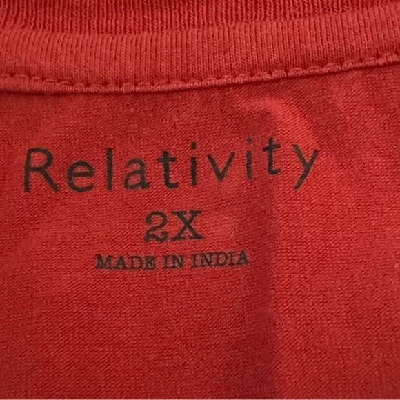 Relativity 2X Shirt Top Burnt Orange Feathers Short Sleeve Scoop Neck Stretch - Picture 5 of 7